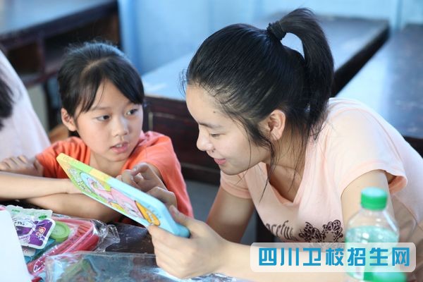 乐山卫校护理系开展实现“中国梦”党员承诺践诺活动