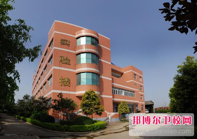 四川省南充卫生学校2018年有哪些专业