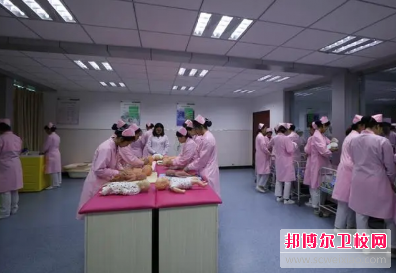 2023年重庆护士学校护理专业的就业前景怎么样