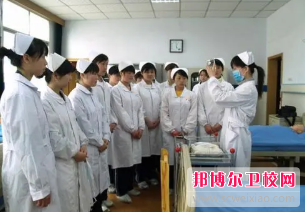 重庆医药卫生学校的护理专业(婴幼儿护理方向)招生情况(2023参考)