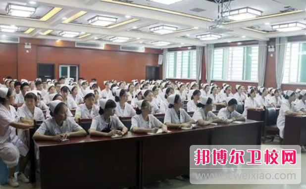 2023年重庆读护理学校有没有前途