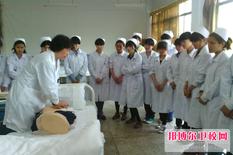 四川2023年护理学校是学什么的