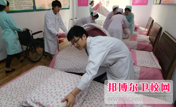 贵州2023年男生读护理学校好不好