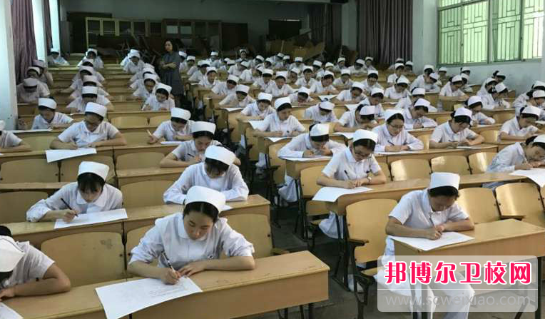 贵州2023年读护理学校要不要分数