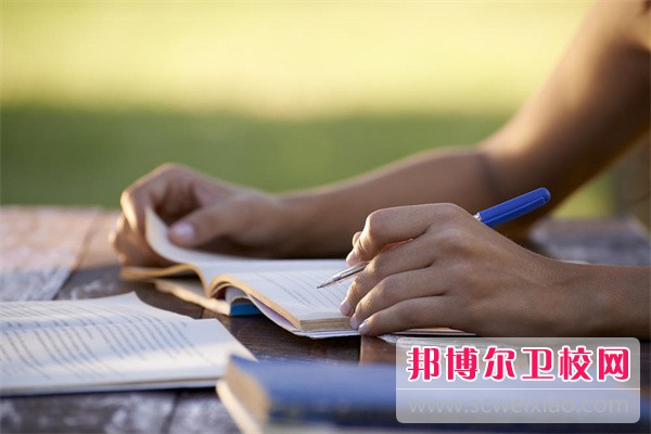 2023南宁排名前二的公办助产护理学校名单